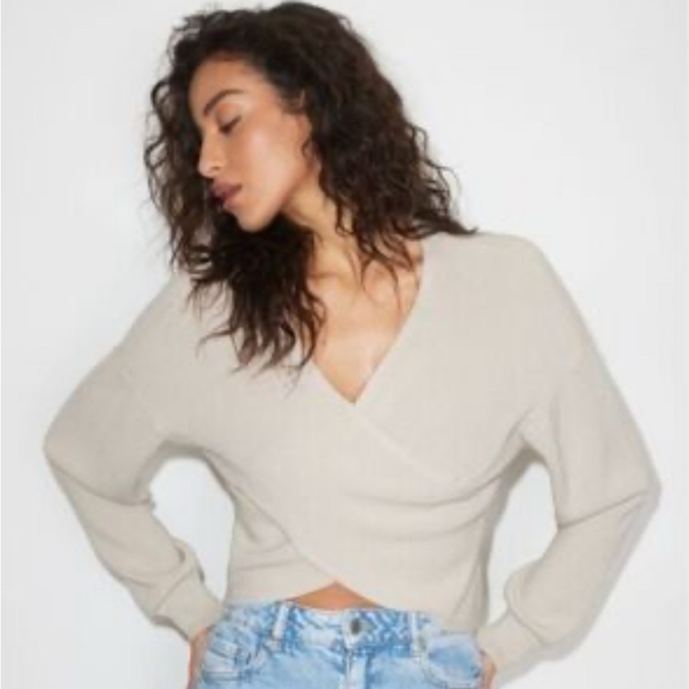 Dynamite Tan Front Cross-Over Cropped Sweater Fall Cozy Taupe Oatmeal Neutral
